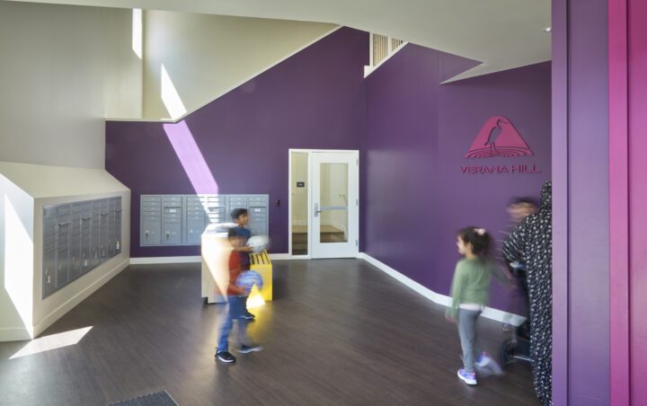 VMWP, Verana Hill, east bay affordable housing, purple lobby — Photography: Ken Gutmaker