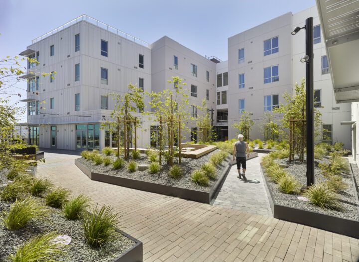 Dorris M Vincent Apartments, Affordable Housing Architect San Francisco, VMWP, courtyard inward view — Photography: Ken Gutmaker