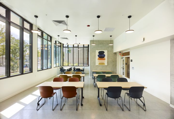 Luna Vista, 950 El Camino Real, LEED Platinum, Affordable Housing, VMWP, Supportive Housing, community room — https://www.kengutmaker.com/