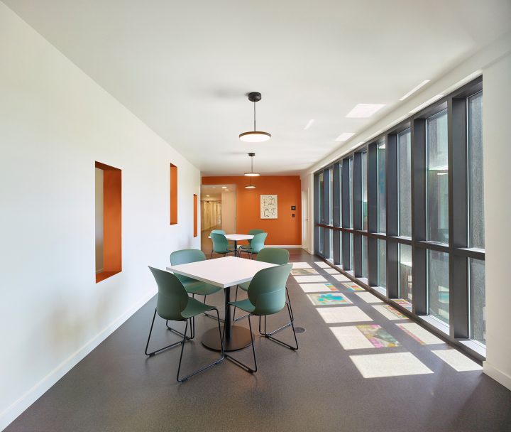 Luna Vista, 950 El Camino Real, LEED Platinum, Affordable Housing, VMWP, Supportive Housing, floor lobby — https://www.kengutmaker.com/