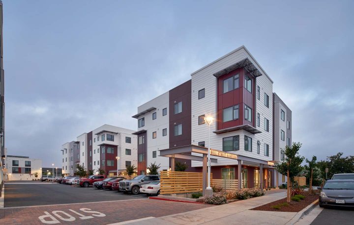 VMWP-Bell-Street-affordable_housing-motel_conversion-supportive-homeless-reuse-dusk entry — Photo: Keith Baker