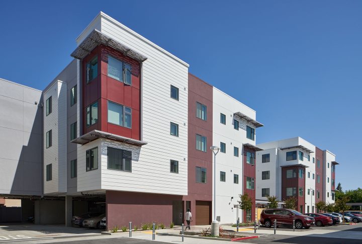 VMWP-Bell-Street-affordable_housing-motel_conversion-supportive-homeless-reuse-corner with tuck-under parking — Photo: Keith Baker