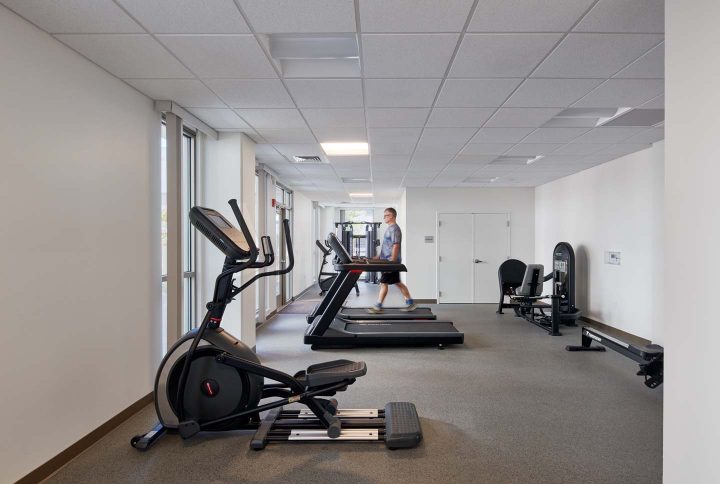 VMWP-Bell-Street-affordable_housing-motel_conversion-supportive-homeless-reuse-common space gym — Photo: Keith Baker