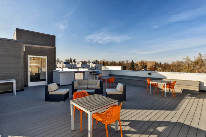 Modular Housing VMWP Denver Colorado roof deck  — Image: cornerstoneapartments.com