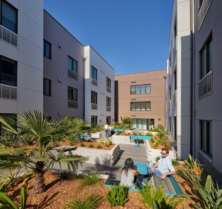 VMWP-The_Acacia-231_Grant-affordable_teacher_housing-sunny_courtyard — Photo: Keith Baker
