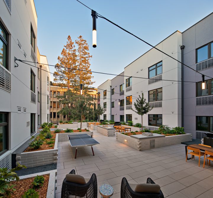 VMWP-The_Acacia-231_Grant-affordable_teacher_housing-courtyard — Photo: Keith Baker