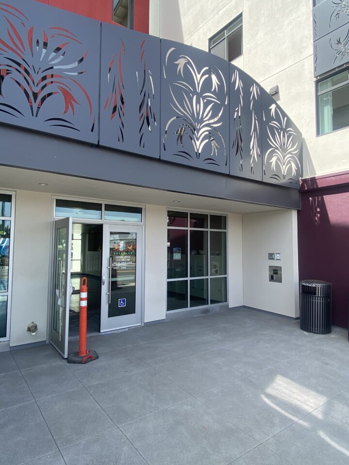VMWP-MidPen-affordable_housing-Casa Roseland entry — Image: VMWP