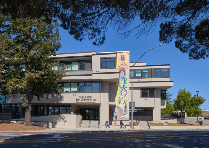 VMWP adaptive reuse, office conversion, Casa Canal, entry with mural — Photo Credit: Keith Baker