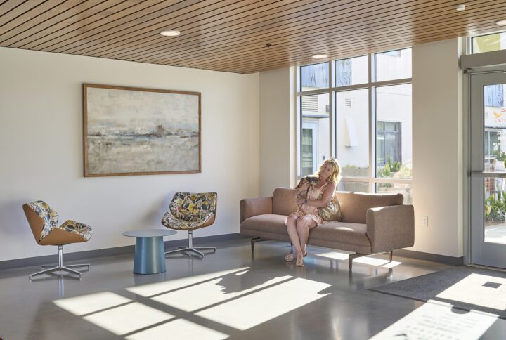MidPen's Casa Roseland , VMWP affordable housing architect, residential lobby — Image: Ken Gutmaker