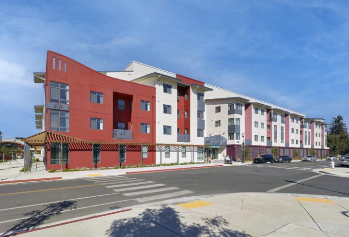 MidPen's Casa Roseland , VMWP affordable housing architect, building exterior — Image: Ken Gutmaker